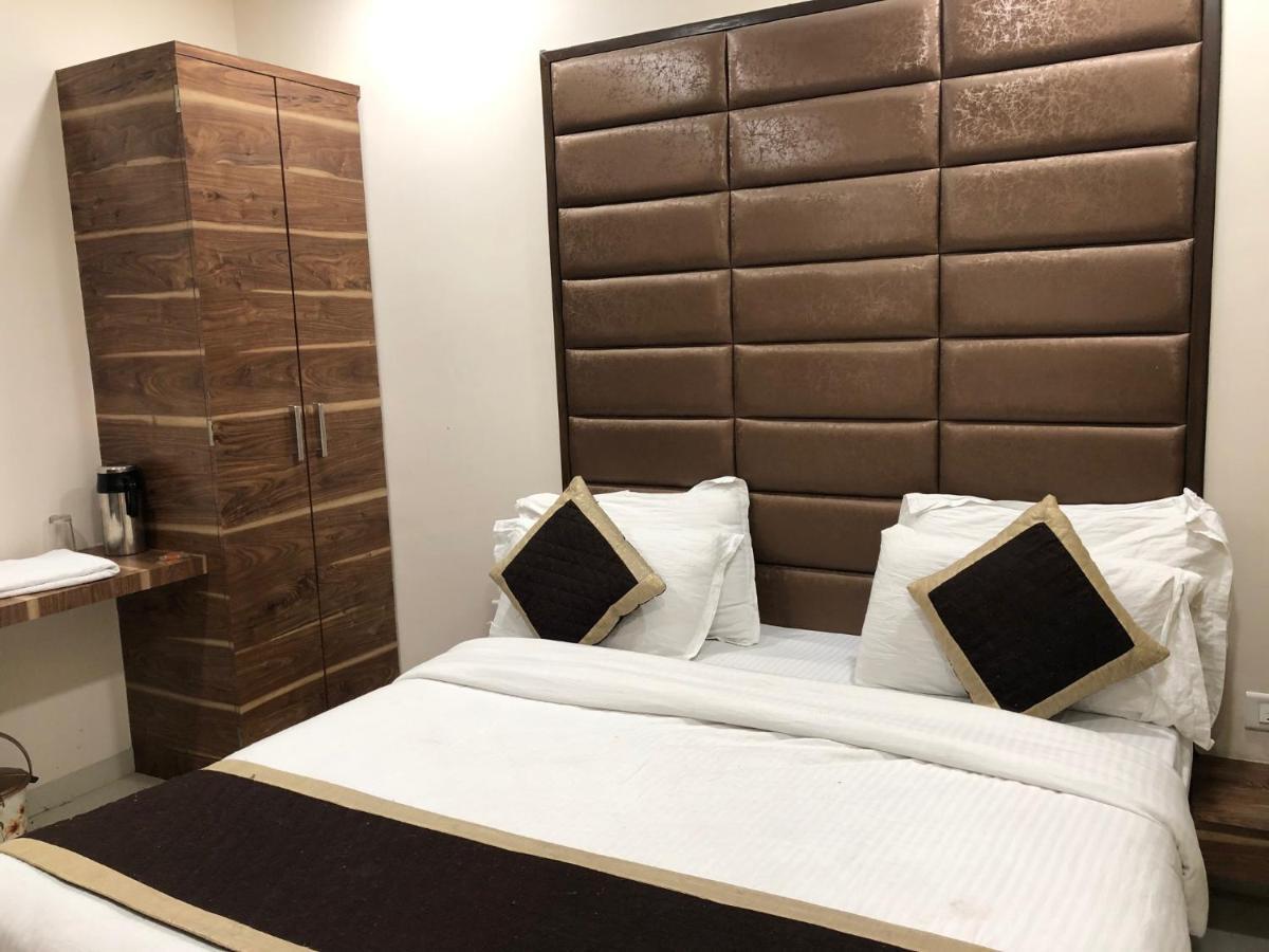 Hotel Circle Inn Ahmedabad Exterior foto