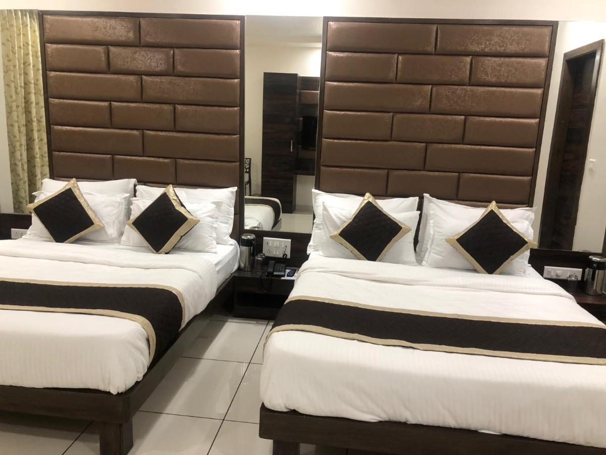 Hotel Circle Inn Ahmedabad Exterior foto