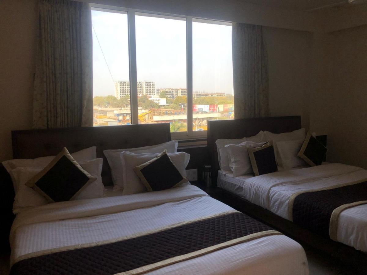 Hotel Circle Inn Ahmedabad Exterior foto