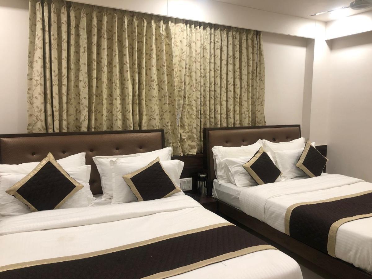Hotel Circle Inn Ahmedabad Exterior foto