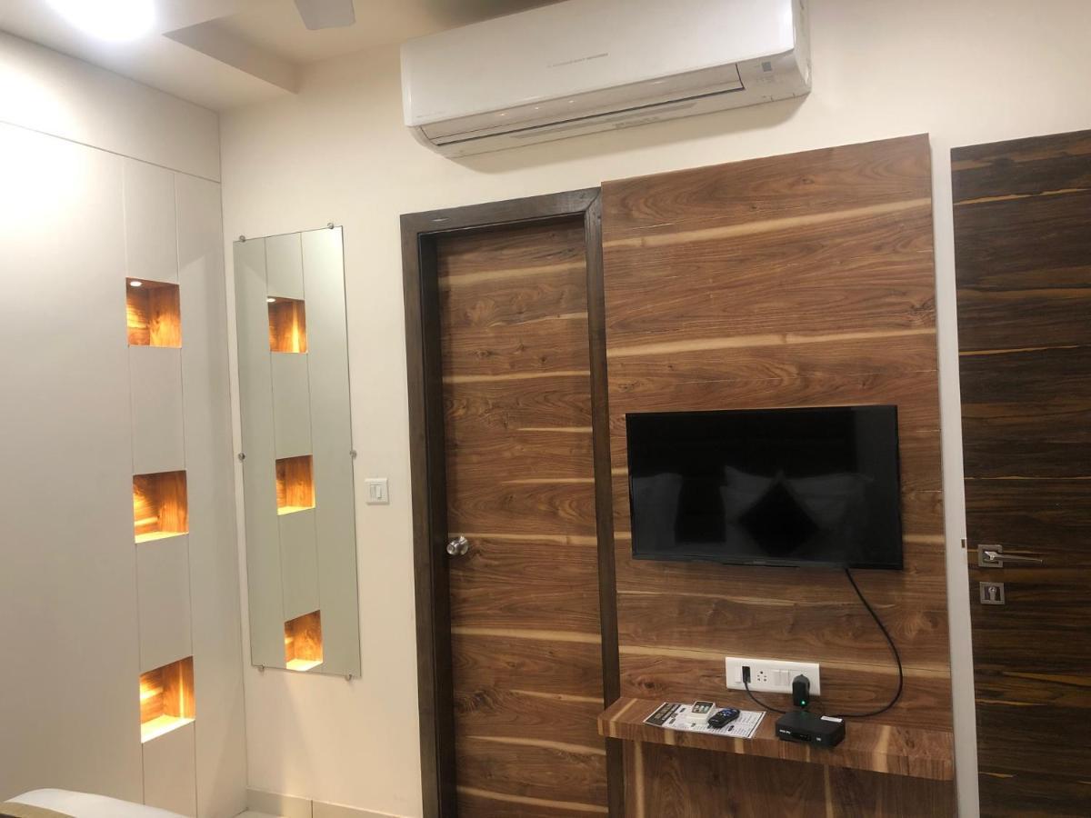 Hotel Circle Inn Ahmedabad Exterior foto