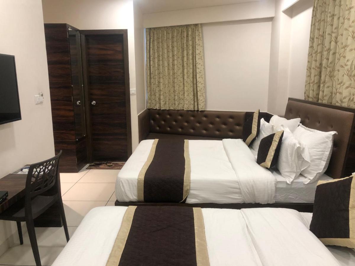 Hotel Circle Inn Ahmedabad Exterior foto